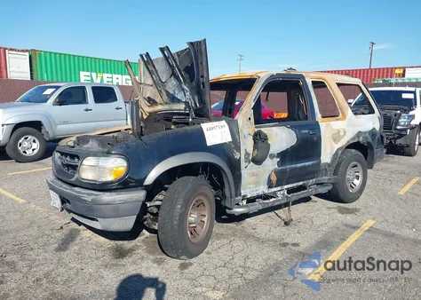 1998 Ford Explorer Sport from USA, damaged, VIN 1FMYU22E3WUC59252